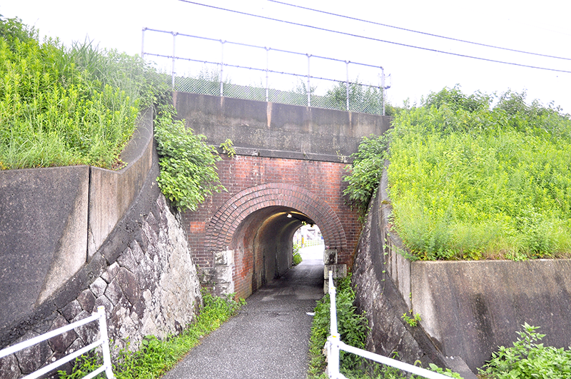 二番目の自由通路トンネルの坑門。