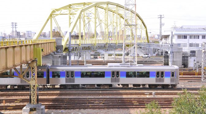 単純トラス鉄道橋梁が転身した長大スパン跨線橋