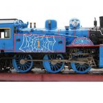 きかんしゃトーマスがハロウィンまで仮装で走っているよ