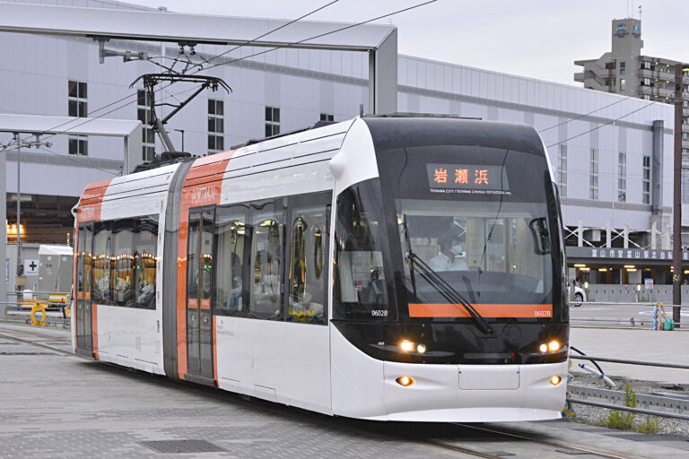 鉄道旅のガイド富山市内電車で全国交通系ICカードを利用できるようになる 投稿ナビゲーション よく読まれている記事About rail-travel.net最近の記事