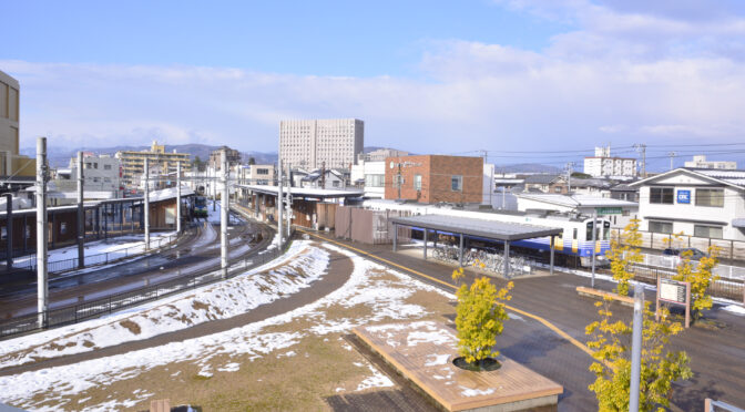 福井県田原町駅の乗り換えスタイルを眺める