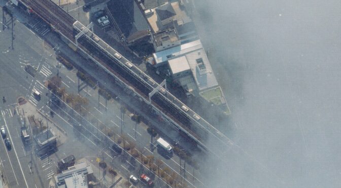 空鉄がテーマの写真展「空撮鉄路」ニコンプラザ内にて