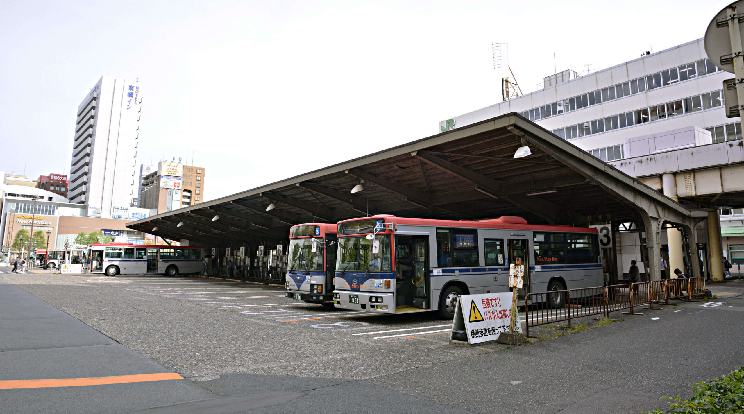 〈超激レア〉 新潟駅万代口バスターミナル 10番線 標識 画像ギャラリー | 新潟駅の残存昭和「万代口バスターミナル」3
